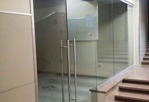 Установлены стеклянные офисные перегородки для ООО АРДИСИ